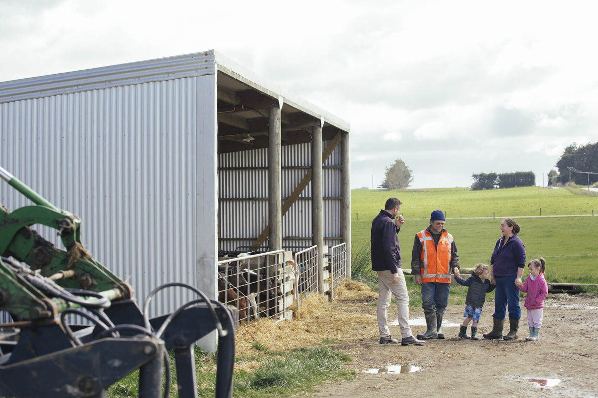 Cain speaking to landowners Waituna